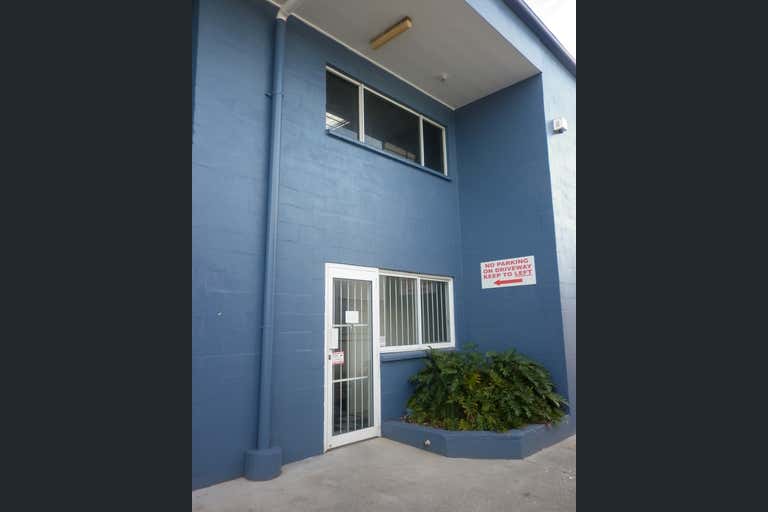 Unit 3,, 25 Gateway Drive, Biggera Waters QLD 4216 - Image 1