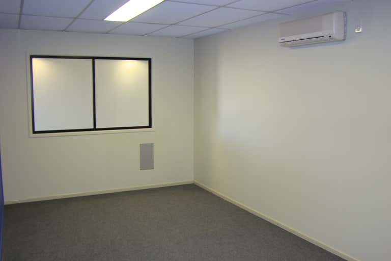 Unit 1B, 13 Carrington Road Torrington QLD 4350 - Image 4