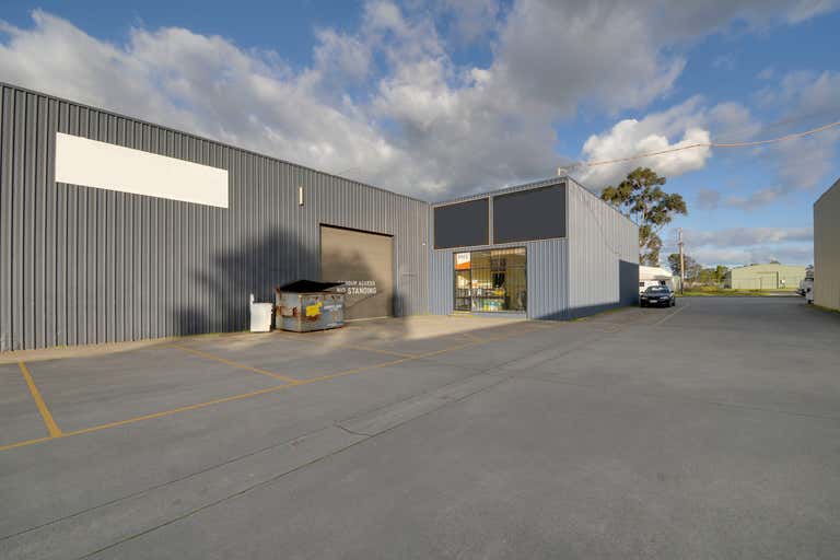 2/13-15 Standing Drive Traralgon VIC 3844 - Image 1