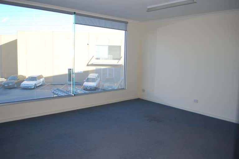 Unit 14, 22 Disney Avenue Keilor East VIC 3033 - Image 4