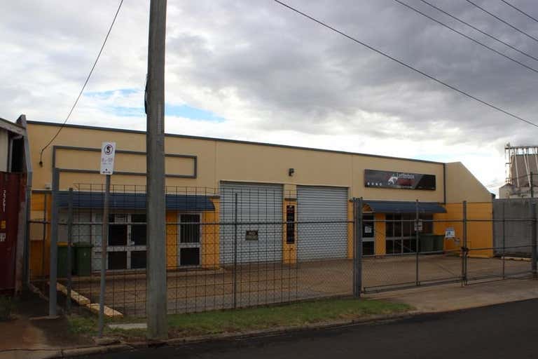 Unit 2, 6 Foundry Street Toowoomba City QLD 4350 - Image 1
