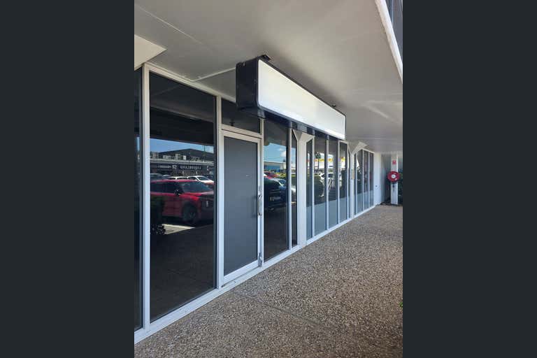 Shop 1, 174 Goondoon Street Gladstone Central QLD 4680 - Image 1