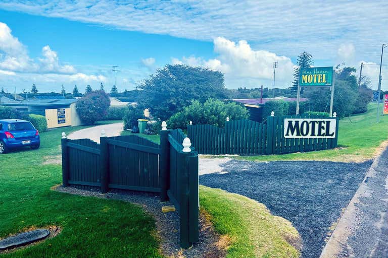 Nelson Roadhouse & Pine Haven Motel & Cottage, 65376541 Portland