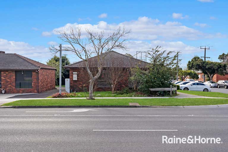 5 Codrington street Cranbourne VIC 3977 - Image 2