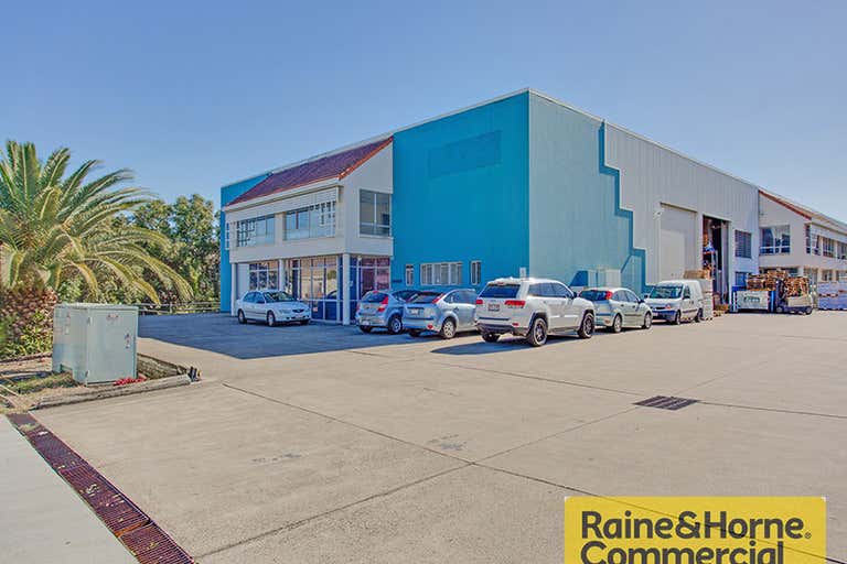 1/272 Lavarack Avenue Eagle Farm QLD 4009 - Image 2