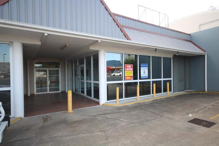 2/233 Musgrave Street Berserker QLD 4701 - Image 2