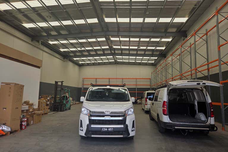 110 Eucumbene Drive Ravenhall VIC 3023 - Image 2