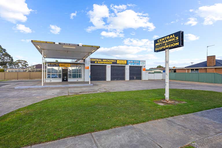 396 - 398 Forest Street Wendouree VIC 3355 - Image 1