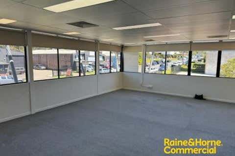 Lvl 1 office, 20 Uralla Road Port Macquarie NSW 2444 - Image 2