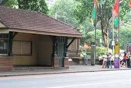 BUS SHELTER ELIZABETH ST, 130 ELIZABETH STREET Sydney NSW 2000 - Image 1