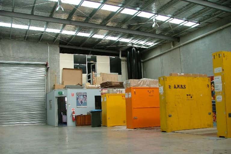 Unit 4, Rear of 300 Macauley Road North Melbourne VIC 3051 - Image 4