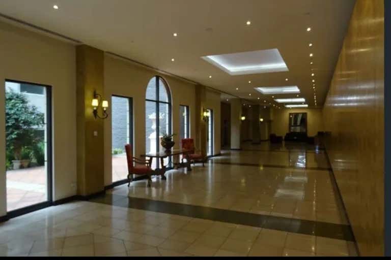 UNIT 304, 370 St Kilda Road Melbourne VIC 3004 - Image 2