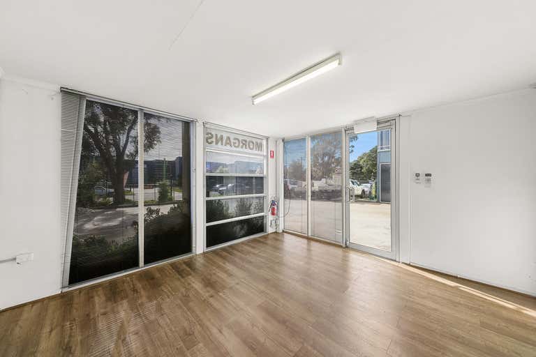 1/3 Sahra Grove Carrum Downs VIC 3201 - Image 2