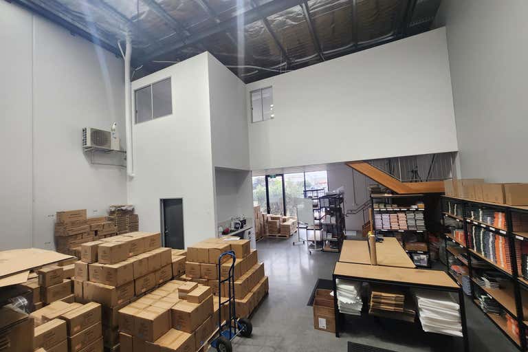 1/3 Dyson Court Breakwater VIC 3219 - Image 2