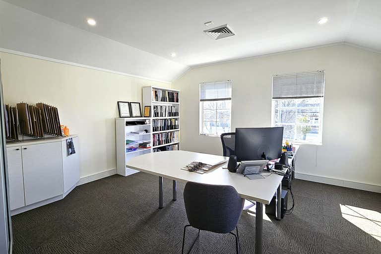 3 & 4, 15 Murray Crescent Griffith ACT 2603 - Image 2