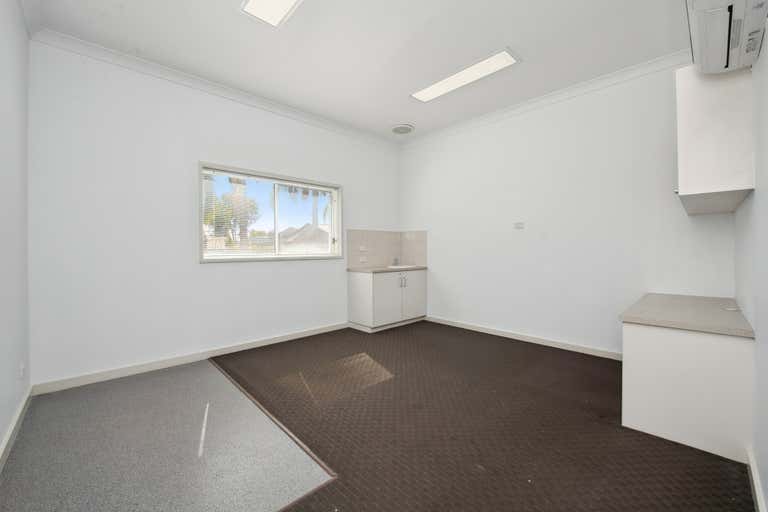 2/71 Midland Highway Epsom VIC 3551 - Image 4