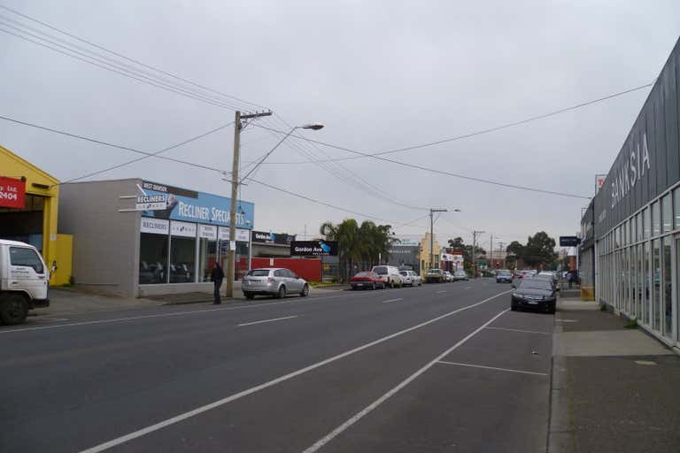 16 Gordon Avenue Geelong West VIC 3218 - Image 3