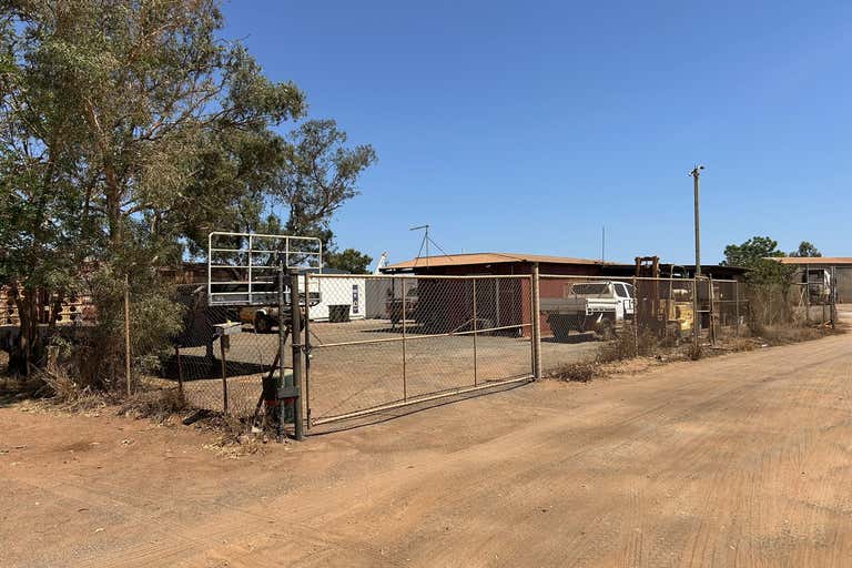 4B Pinnacles Street Wedgefield WA 6721 - Image 2