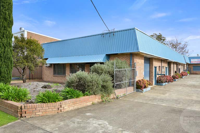 1/1 Dean Place Penrith NSW 2750 - Image 2