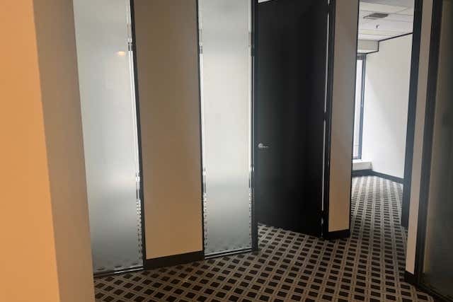 118/1 Queens Road Melbourne VIC 3004 - Image 3