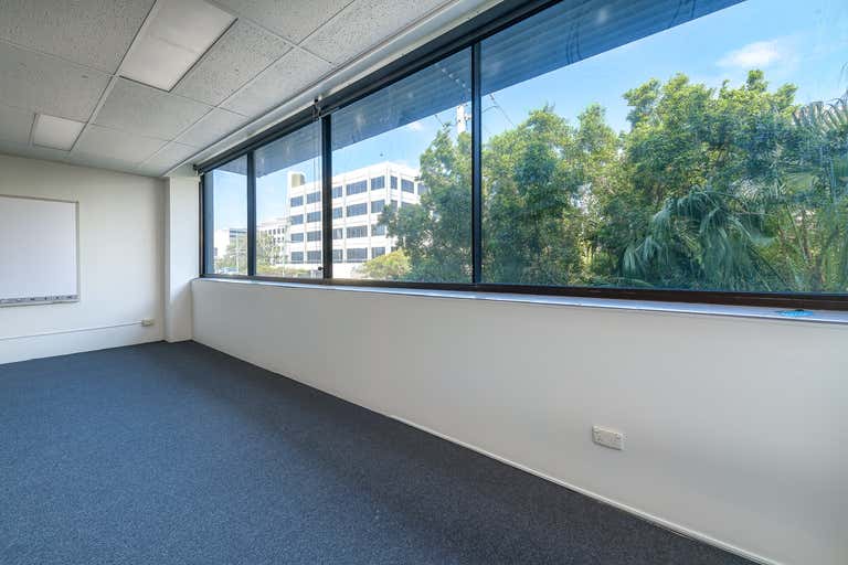 102B / 9 Bay Street Southport QLD 4215 - Image 4