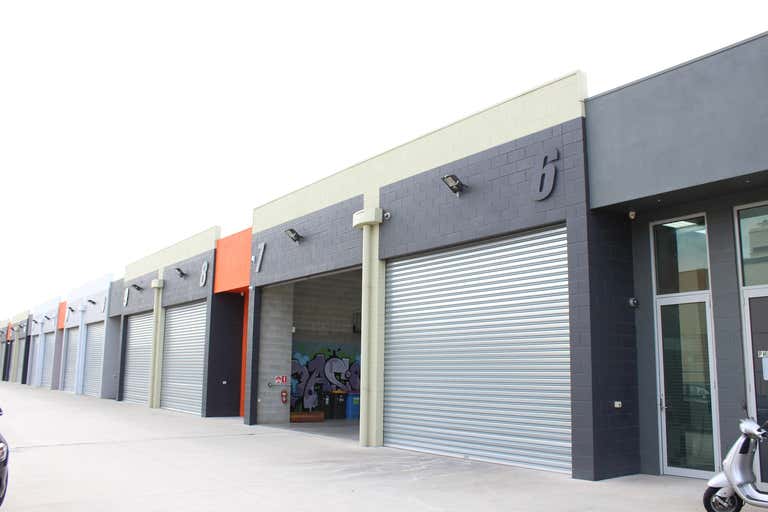 6/102 Henkel Street Brunswick VIC 3056 - Image 3