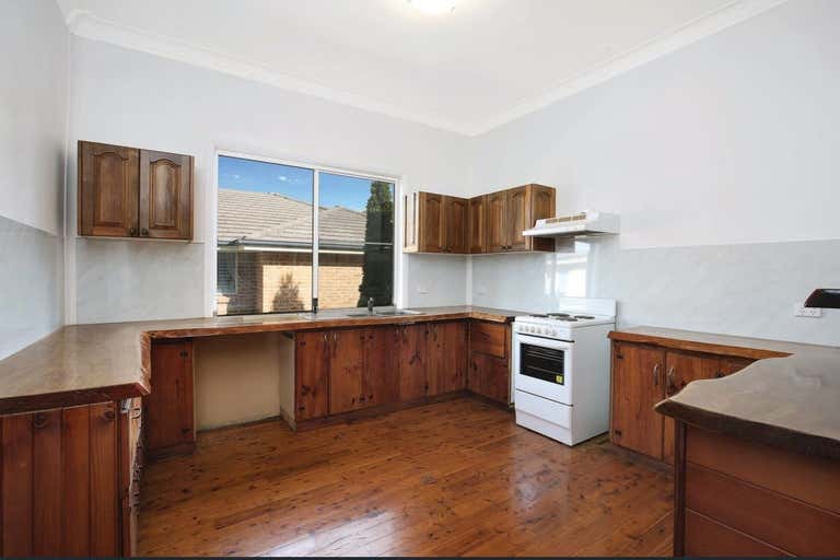 61 Kenny Street Wollongong NSW 2500 - Image 2