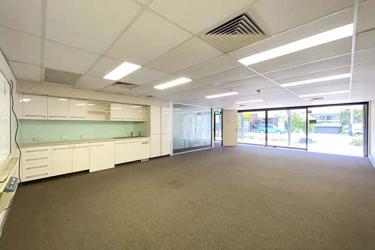 21 Brisbane Road Mooloolaba QLD 4557 - Image 4