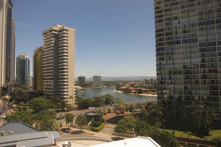 5/64 Ferny Avenue Surfers Paradise QLD 4217 - Image 3