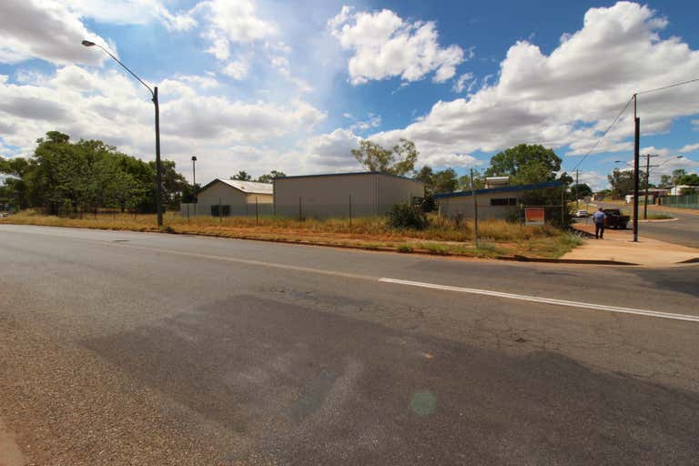 101 West Street Mount Isa QLD 4825 - Image 3