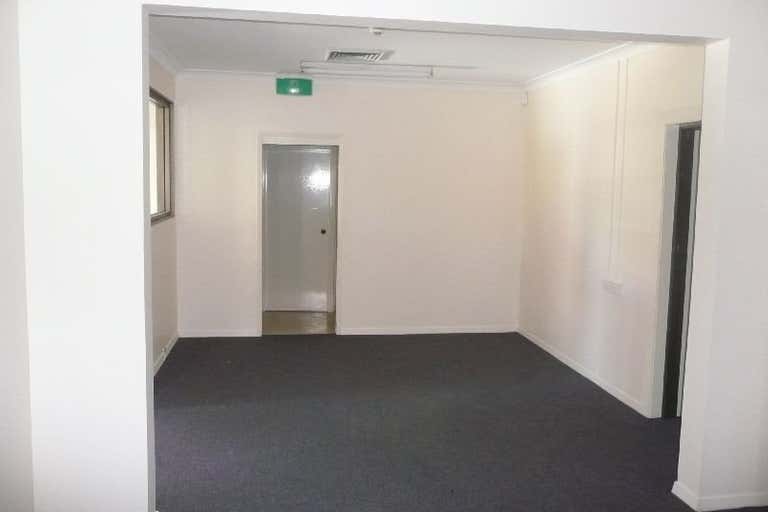 2/250 Mann Street Gosford NSW 2250 - Image 2