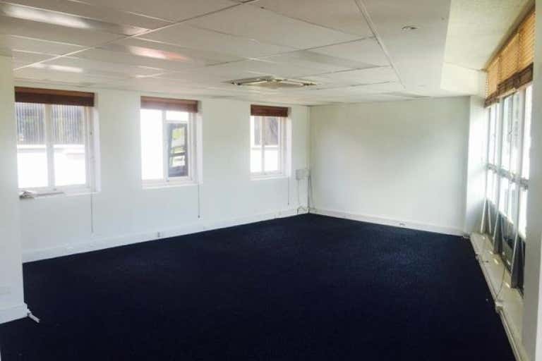 Suite 1, 1/92 Commercial road Newstead QLD 4006 - Image 4