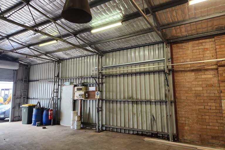 3/2 Commerce Dr Lake Illawarra NSW 2528 - Image 4