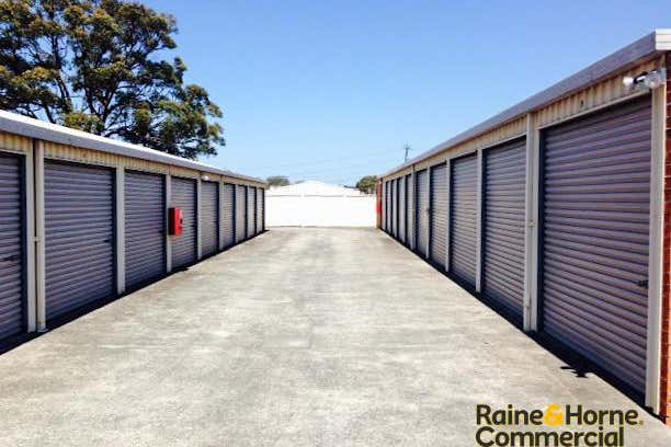 Storage, 4 Karungi Crescent Port Macquarie NSW 2444 - Image 1