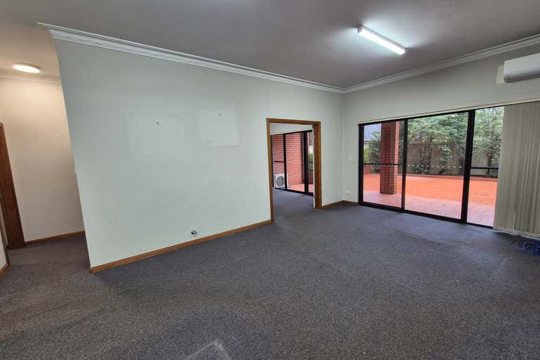 3/91 Mulga Road Oatley NSW 2223 - Image 3