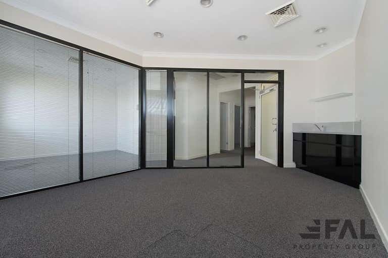 Suite  10 & 11, 204 Oxford Street Bulimba QLD 4171 - Image 2