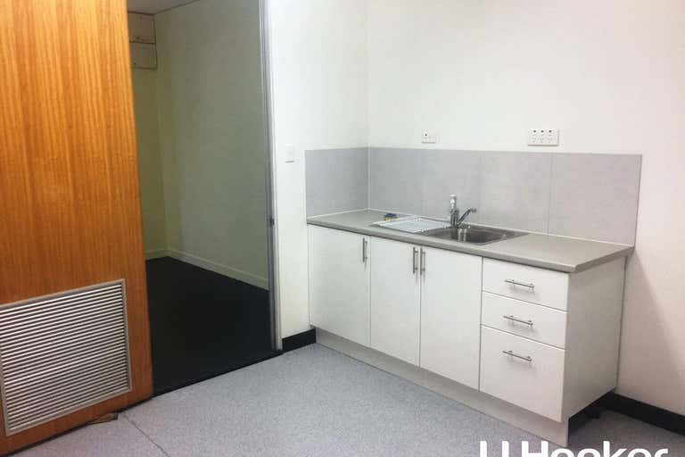 Level 1, 137 Sutton Street Redcliffe QLD 4020 - Image 3