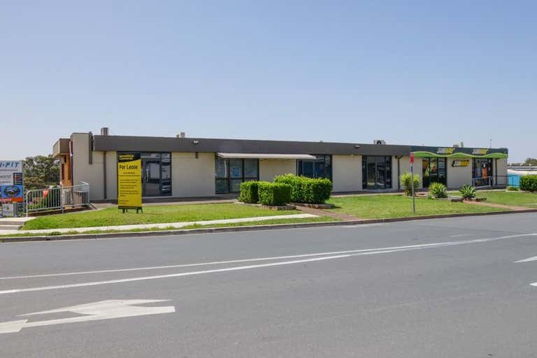 (L) Unit 1 & 2, 146 Lake Road Port Macquarie NSW 2444 - Image 2