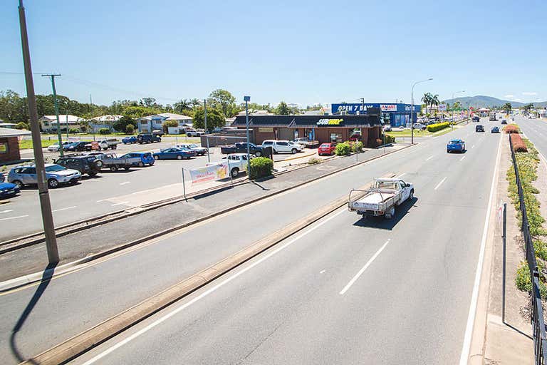 3 Queen Elizabeth Drive Rockhampton City QLD 4700 - Image 2
