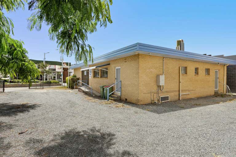 20 Young Street Southport QLD 4215 - Image 2