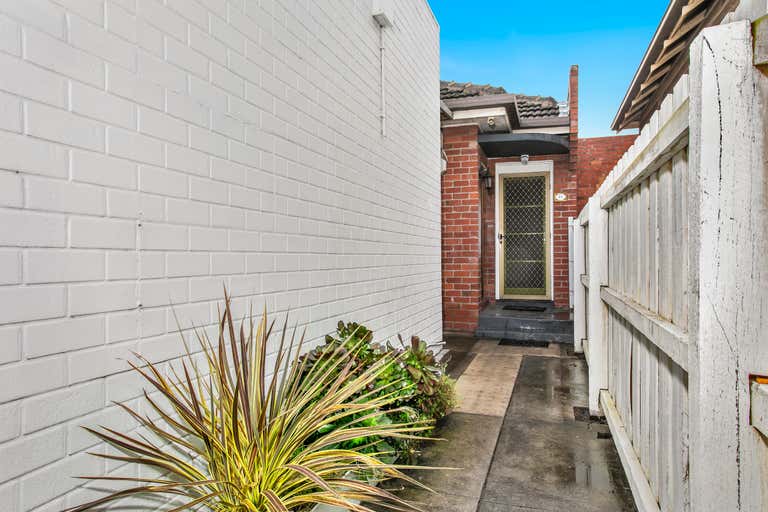 21a Ormond Road East Geelong VIC 3219 - Image 2