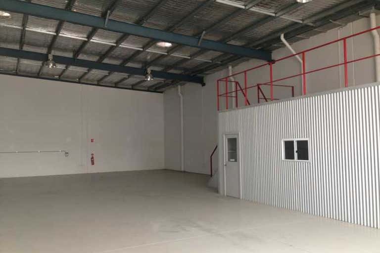 Unit, 23/3 Dalton Street Upper Coomera QLD 4209 - Image 2