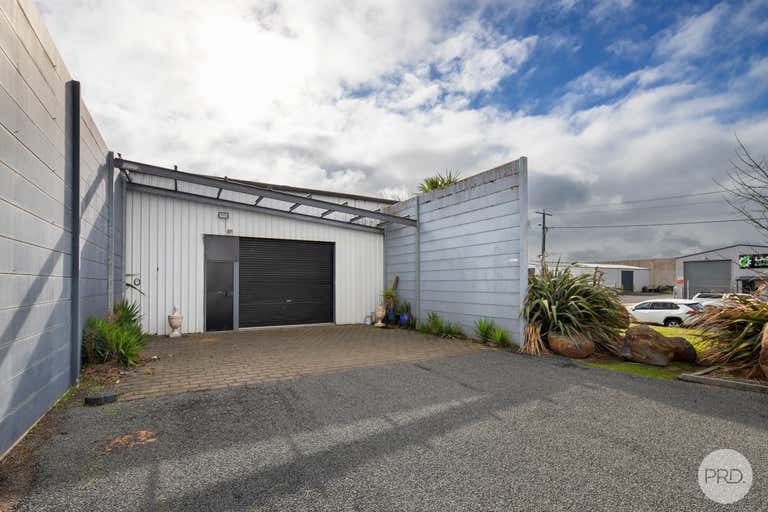 1/37 Grandlee Drive Wendouree VIC 3355 - Image 1