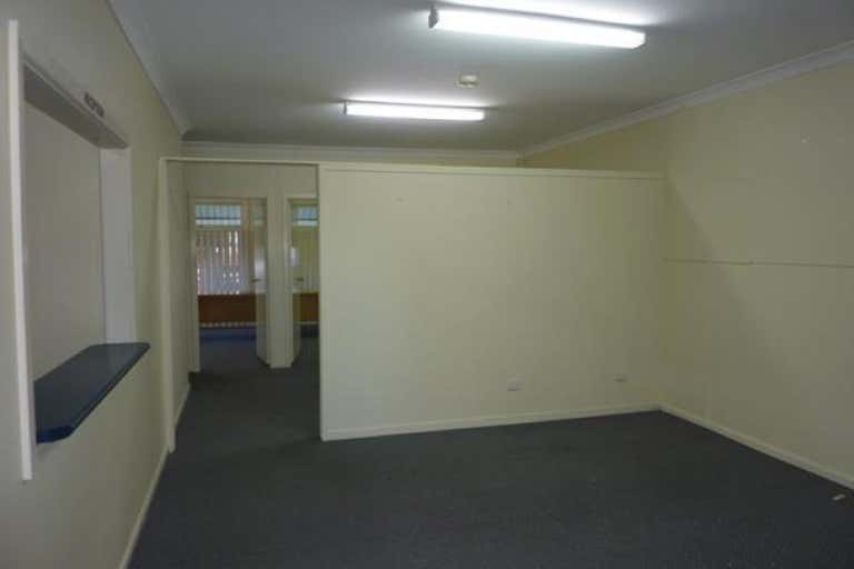 Suite 4, Suite 4/10-16 Pulteney Street Taree NSW 2430 - Image 2