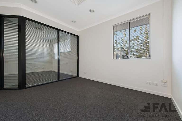 Suite  10 & 11, 204 Oxford Street Bulimba QLD 4171 - Image 3