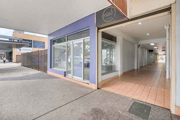 2/52 Egerton Street Emerald QLD 4720 - Image 1