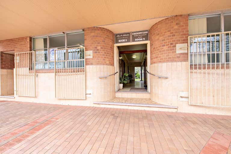 Elmaza House, 39 Dandaloo Street Narromine NSW 2821 - Image 2