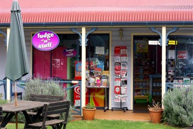 Jacaranda Manor - Shop 3, 10498 New England Highway Highfields QLD 4352 - Image 2