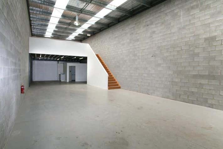 12/102 Henkel Street Brunswick VIC 3056 - Image 3