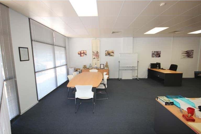 51/81 Carrington Street Adelaide SA 5000 - Image 2